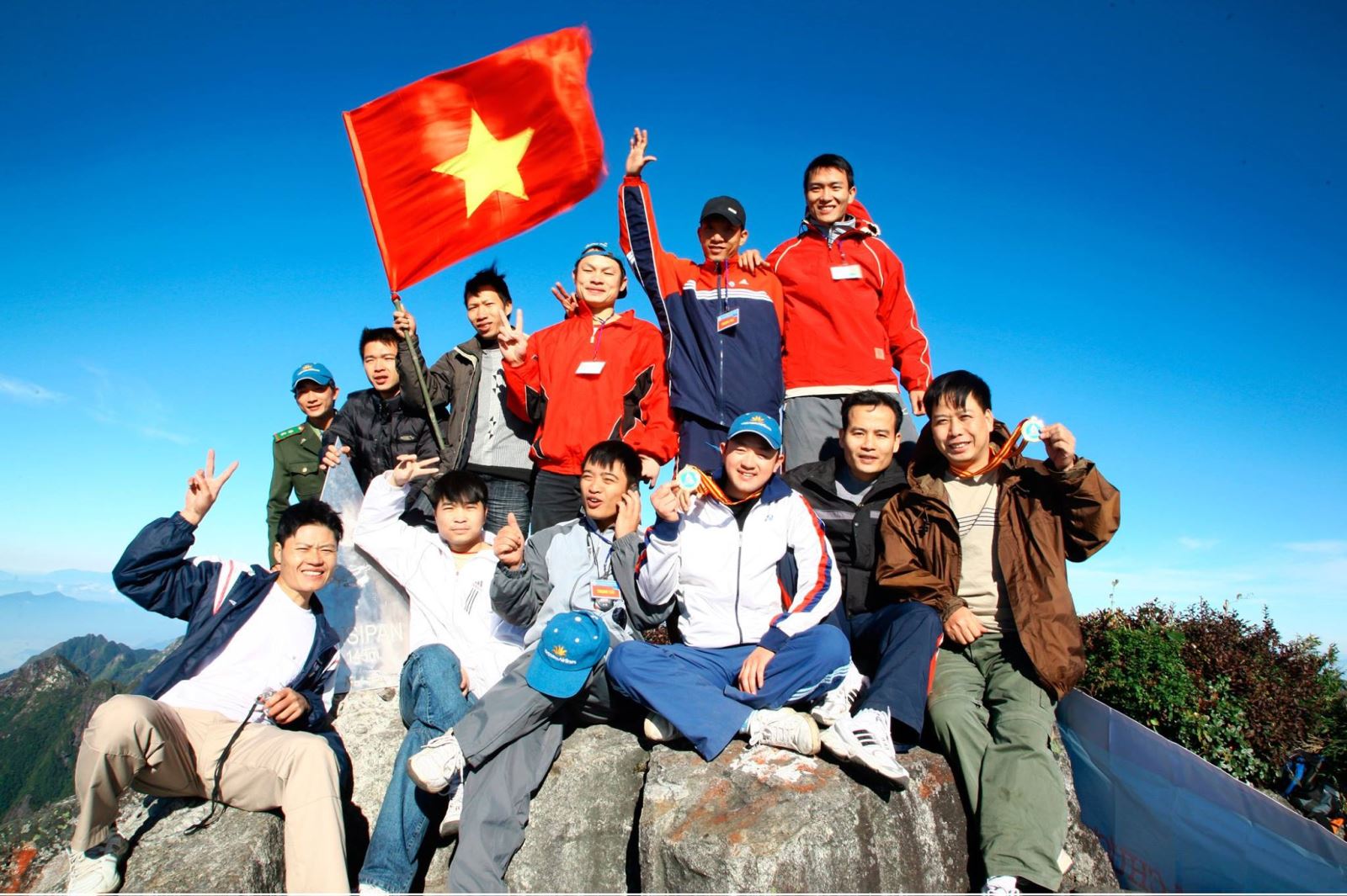 Tour Leo Đỉnh Phanxipang – 2N3Đ